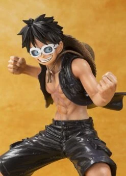 One Piece Figuarts Zero - Monkey D. Luffy Film Gold Edition -Hochwertiger Spielzeugladen 0988e3908b98d4c2020df1d605d756bd81feb19ed2c84791c7f0f8c42d21a4a7