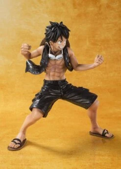 One Piece Figuarts Zero - Monkey D. Luffy Film Gold Edition -Hochwertiger Spielzeugladen 4743ee7f50ea2f566a3dcf23b87e6682dee759eadd2c32287ee042b212335be0