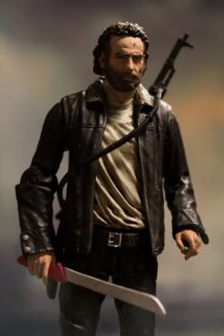 The Walking Dead TV Serie 8 - Rick Grimes Figur -Hochwertiger Spielzeugladen 52e9e76ab2af912daf09360128fe37a9ae4fb25f590bc50ce2929cfece6c8582