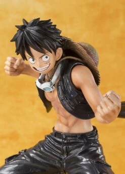 One Piece Figuarts Zero - Monkey D. Luffy Film Gold Edition -Hochwertiger Spielzeugladen 704730c1eeb9c9c85ee01283630f8228e0748efbb2cd1d0d4cc8665cac9ddf50