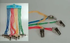 Diverse Metall-Trillerpfeifen Am Band (12 Stück)