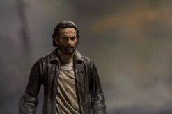 The Walking Dead TV Serie 8 - Rick Grimes Figur -Hochwertiger Spielzeugladen c4fd90f6e7674bb57be3ca6a5a542f490d934d835fc8e81dfc4f67115e348668