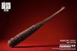 The Walking Dead - Negans Bat Lucille - 81cm Replik -Hochwertiger Spielzeugladen cedc78acd477a215f2c4a27e036f329a7107b54b0838ec2399582995332f5f5c