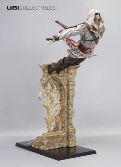 Ubisoft Assassins Creed Ezio Figur - Leap Of Faith Statue