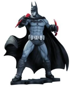 Batman Arkham City - Batman Statue