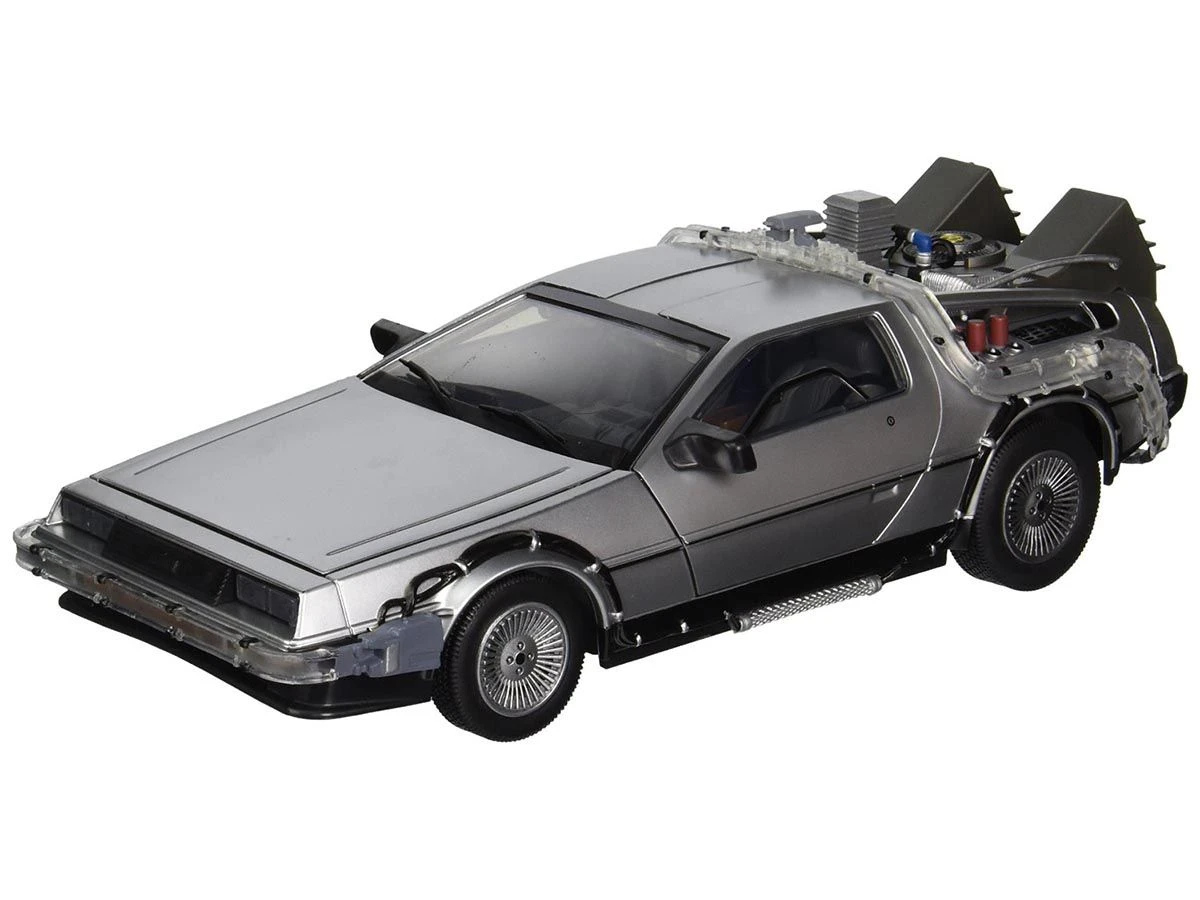 Diamond Select Back To The Future II - 1/15th Scale Time Machine DeLorean 3 Diamond Select Back To The Future II - 1/15th Scale Time Machine DeLorean