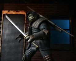 NECA Teenage Mutant Ninja Turtles - The Last Ronin (Armoured) Ultimate Figur -Hochwertiger Spielzeugladen ronin3 scaled 1